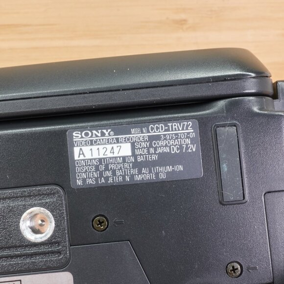 Sony Handycam CCD-TRV72 NTSC Video Hi8 Camcorder / Tested / Made in Japan - Picture 9 of 10